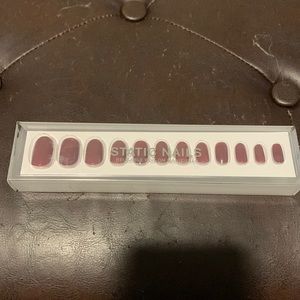 Static Nails